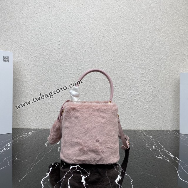 Prada專櫃新款山羊毛桶包 1BA373 普拉達Prada Panier桶包手袋 csp1526
